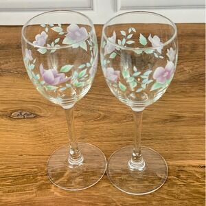 Vintage PAIR Arcopal Luminarc Madę in France Lavender Flower 9" Wine Glasses EUC